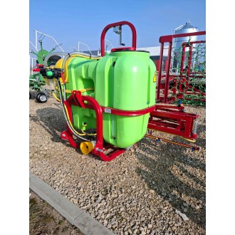 Opryskiwacz zawieszany Promar P152